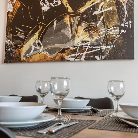 Amazing With Pool In Malta Apartamento *