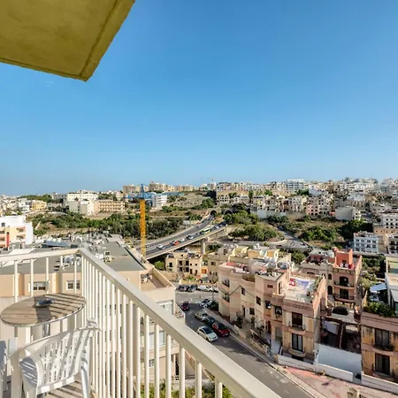 Apartman Amazing With Pool In Malta Is-Swieqi