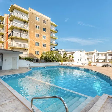 Amazing With Pool In Malta