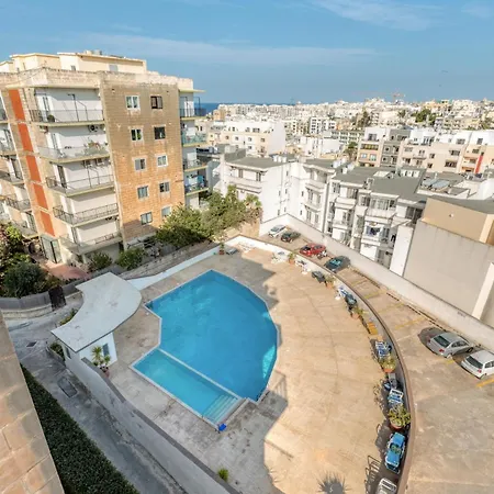 Amazing With Pool In Malta * Is-Swieqi