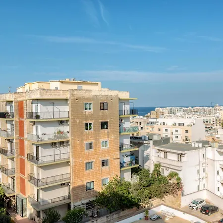 Amazing With Pool In Malta