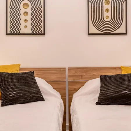 Amazing With Pool In Malta *