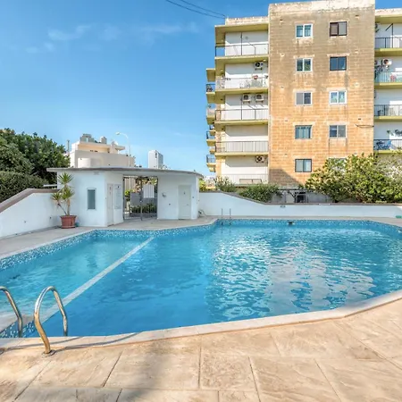 Amazing With Pool In Malta