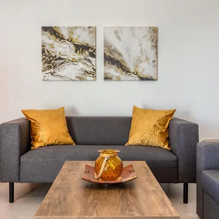 Amazing With Pool In Malta * Is-Swieqi