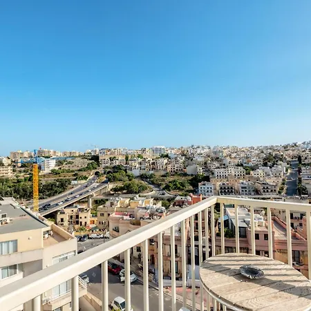 Apartment Amazing With Pool In Malta