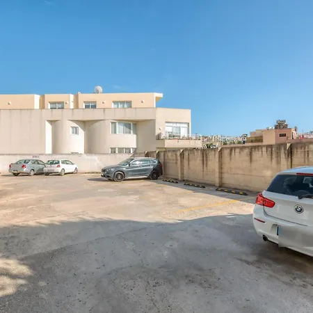 Amazing With Pool In Malta Apartament Is-Swieqi