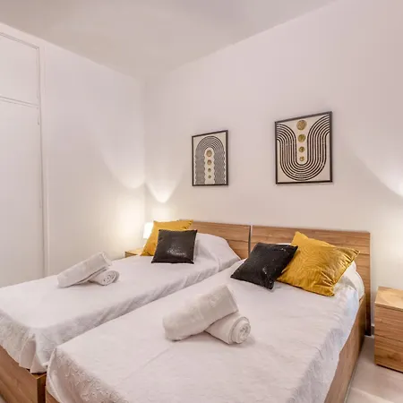 Amazing With Pool In Malta