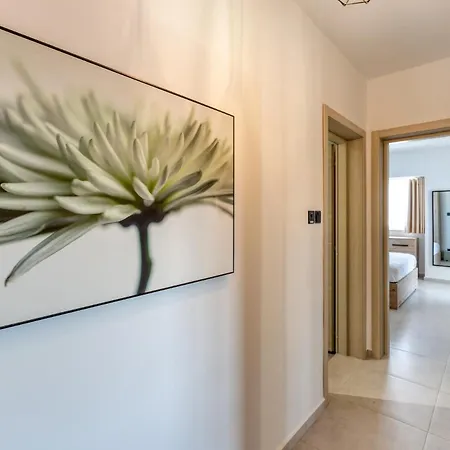 Apartment Amazing With Pool In Malta