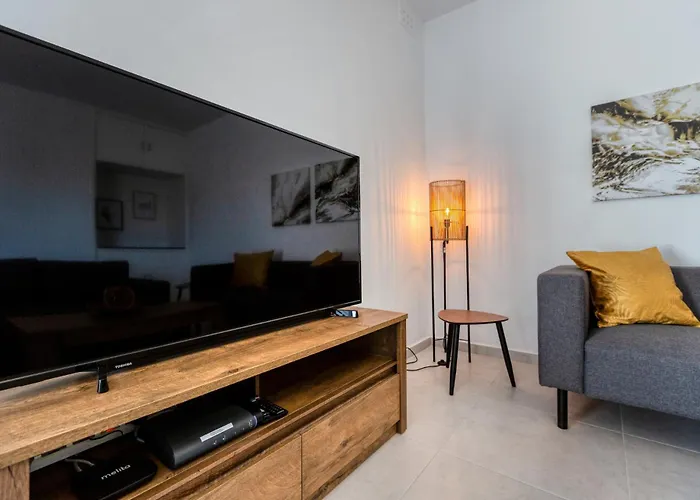 Lägenhet Amazing With Pool In Malta Is-Swieqi