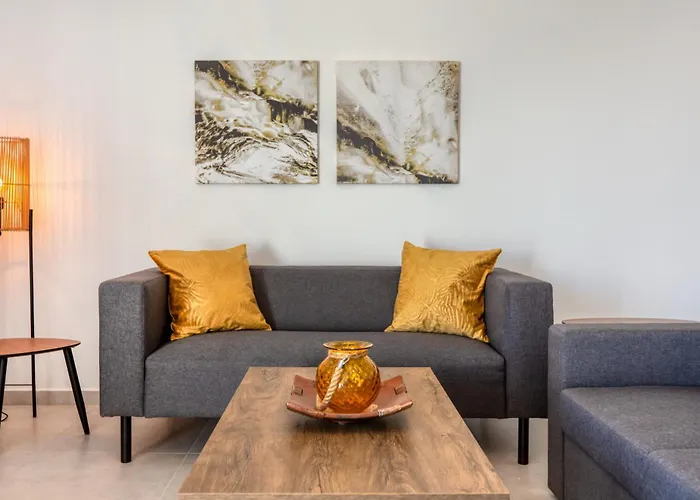 Amazing With Pool In Malta * Is-Swieqi