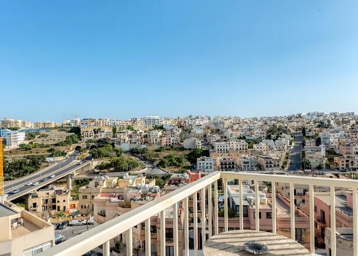 Amazing With Pool In Malta Lägenhet