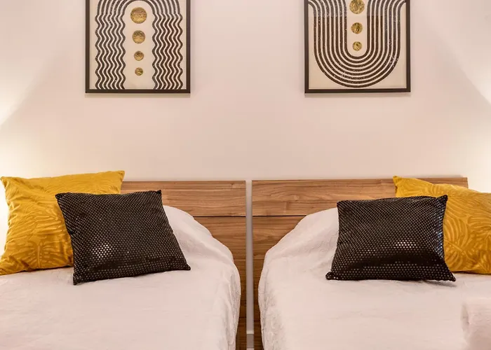 Amazing With Pool In Malta *