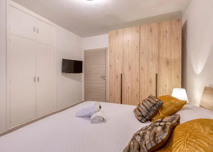 Lägenhet Amazing With Pool In Malta